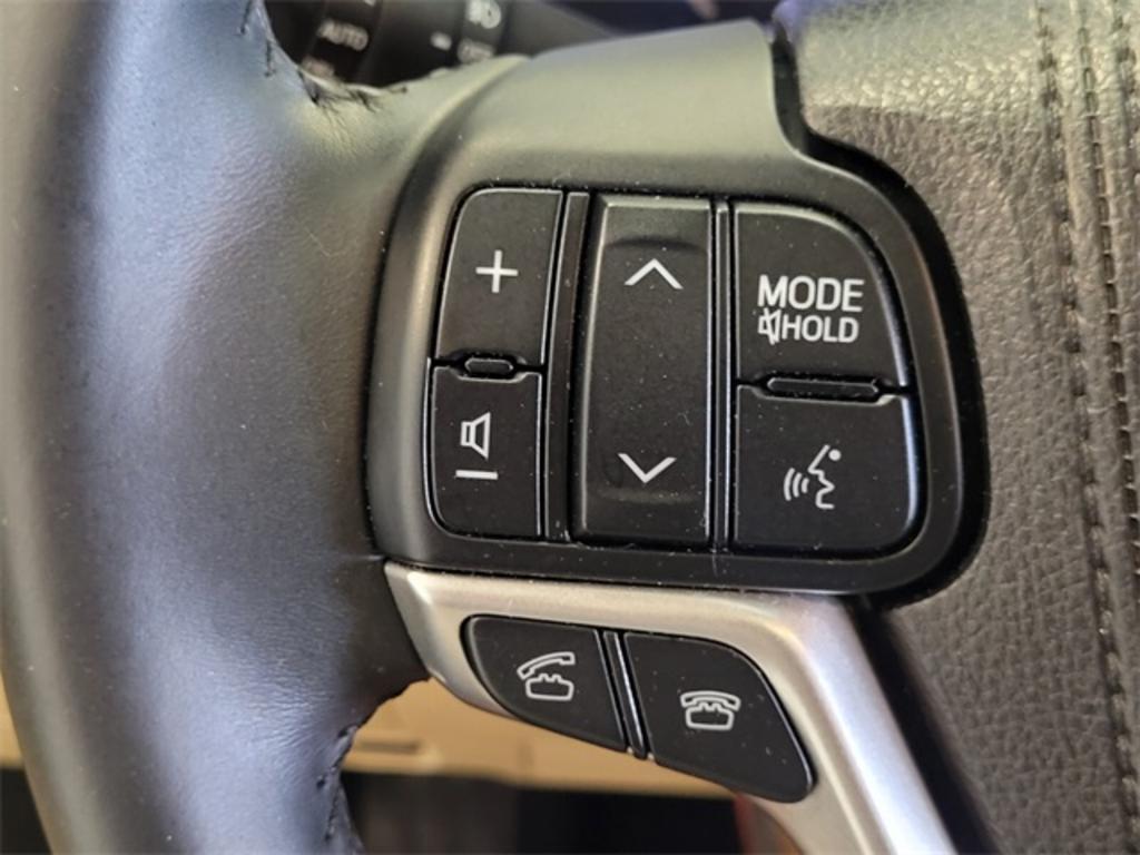 2016 Toyota Highlander - $30,000
