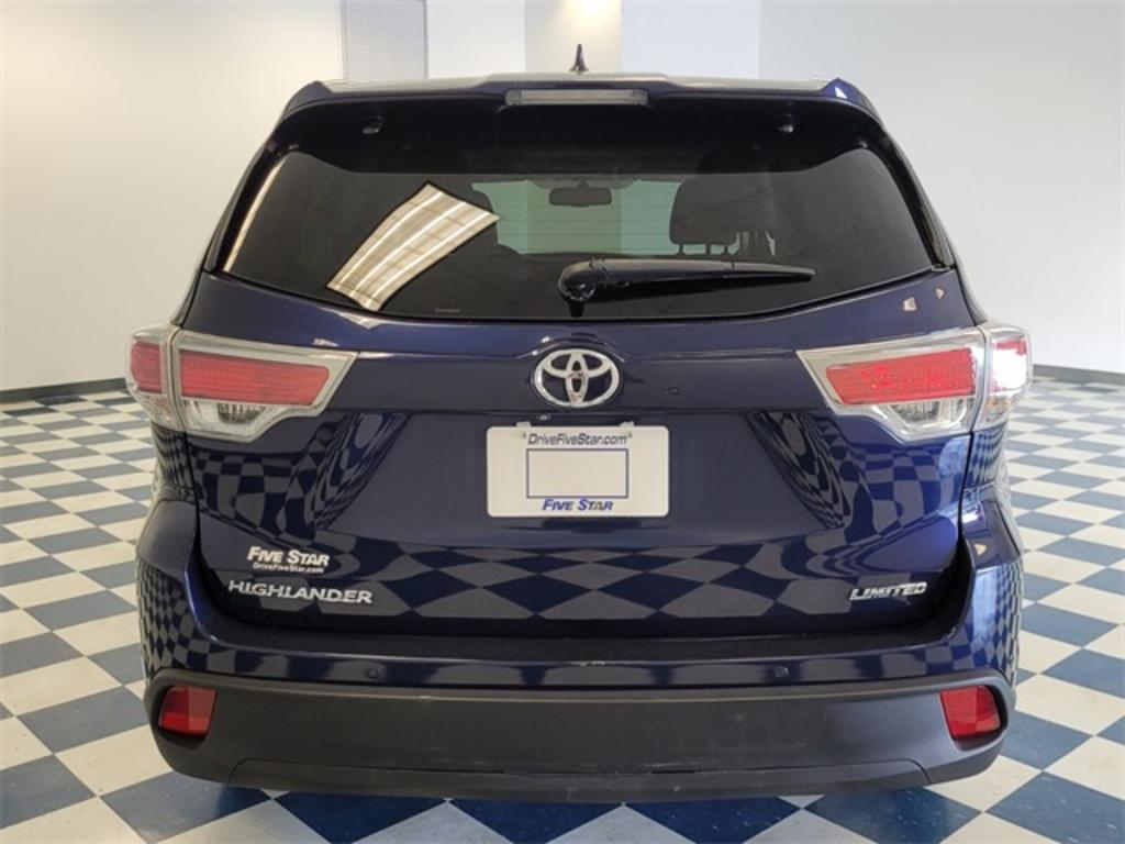 2016 Toyota Highlander - $30,000