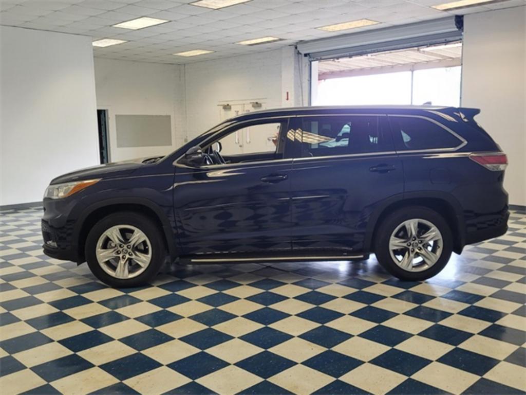 2016 Toyota Highlander - $30,000