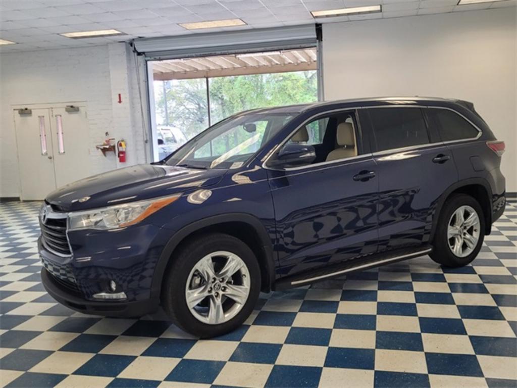 2016 Toyota Highlander - $30,000
