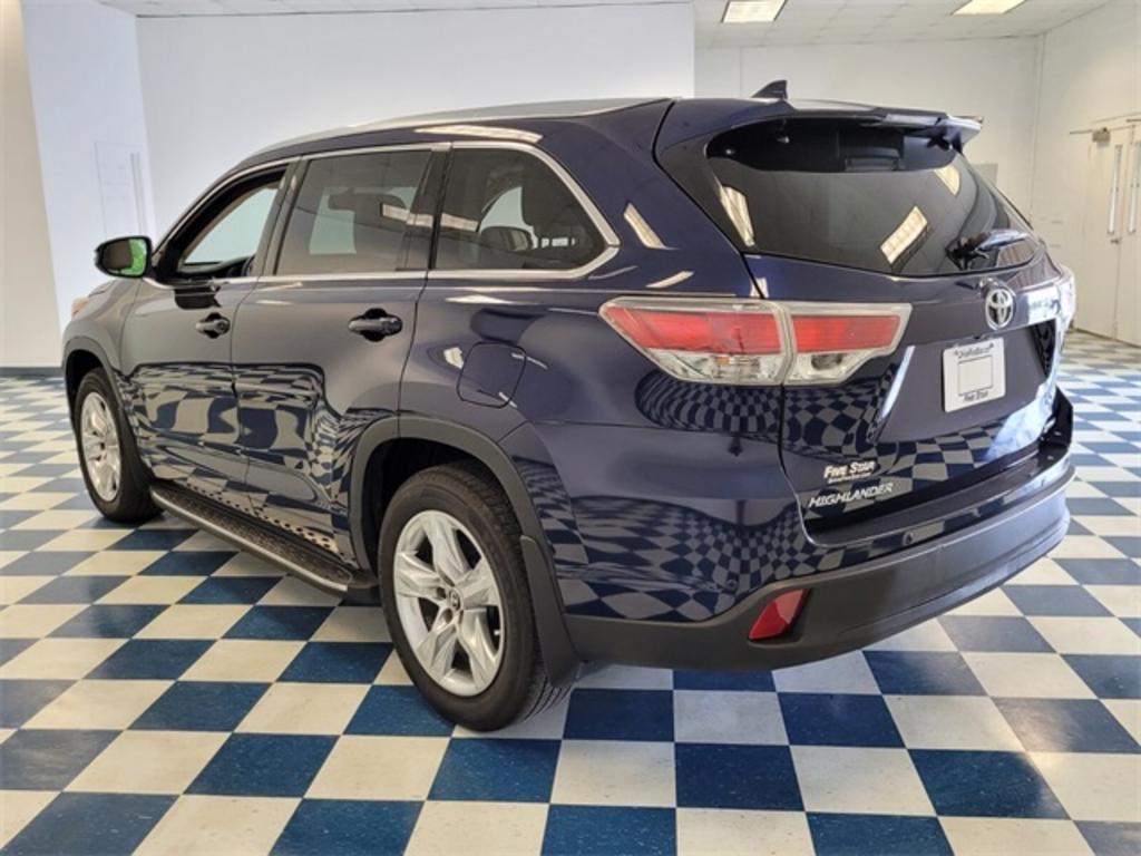 2016 Toyota Highlander - $30,000