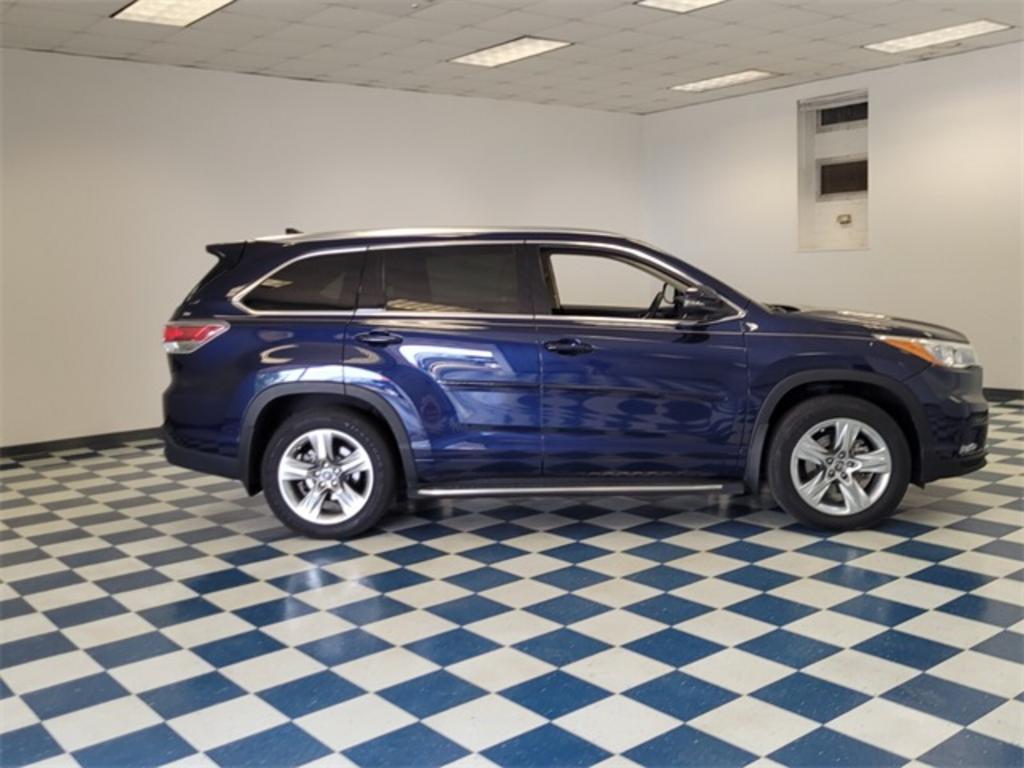 2016 Toyota Highlander - $30,000