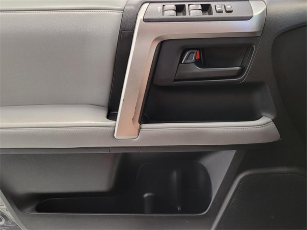 2013 Toyota 4Runner - $20,000