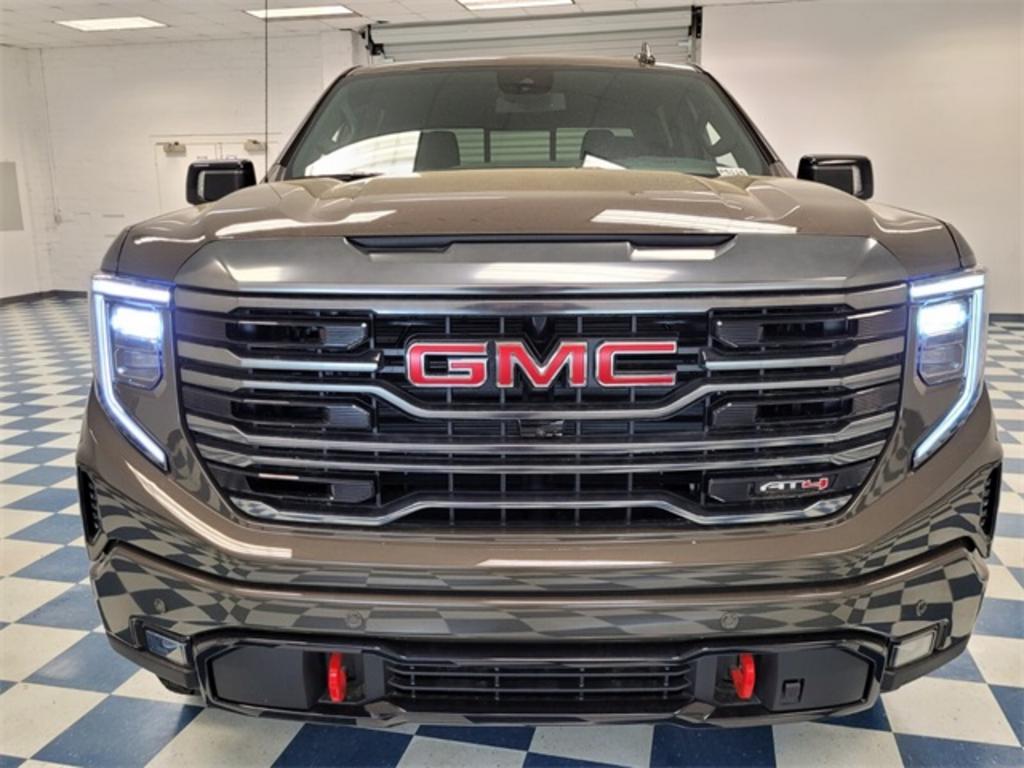 2023 GMC Sierra - $70,553