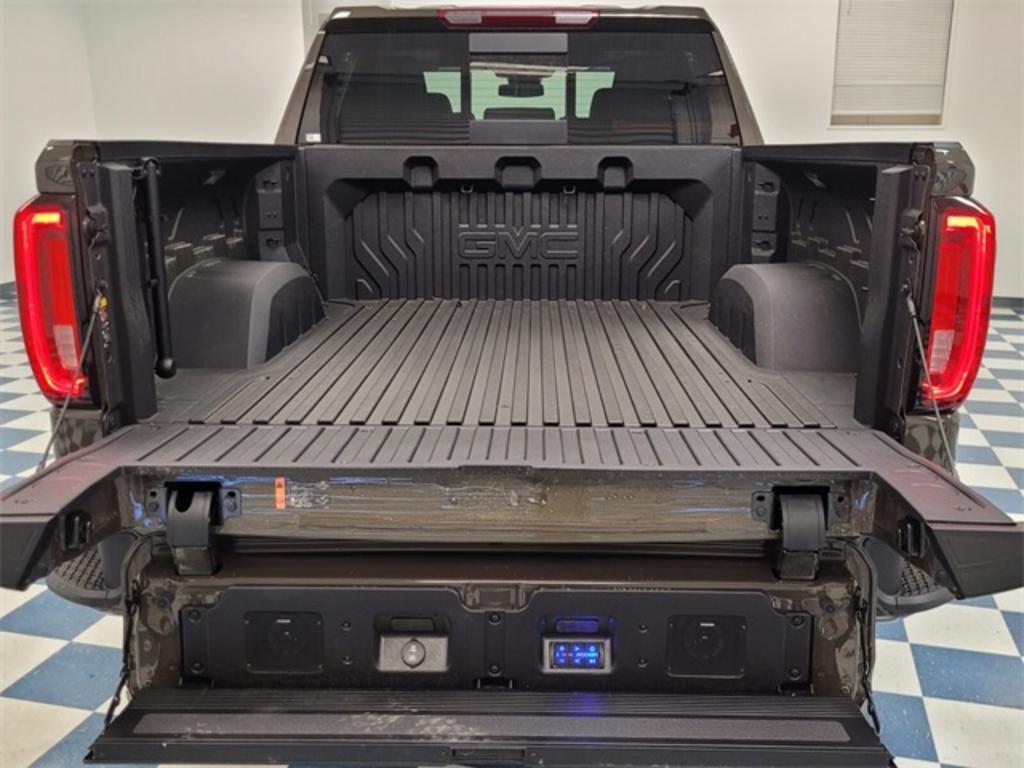 2023 GMC Sierra - $70,553