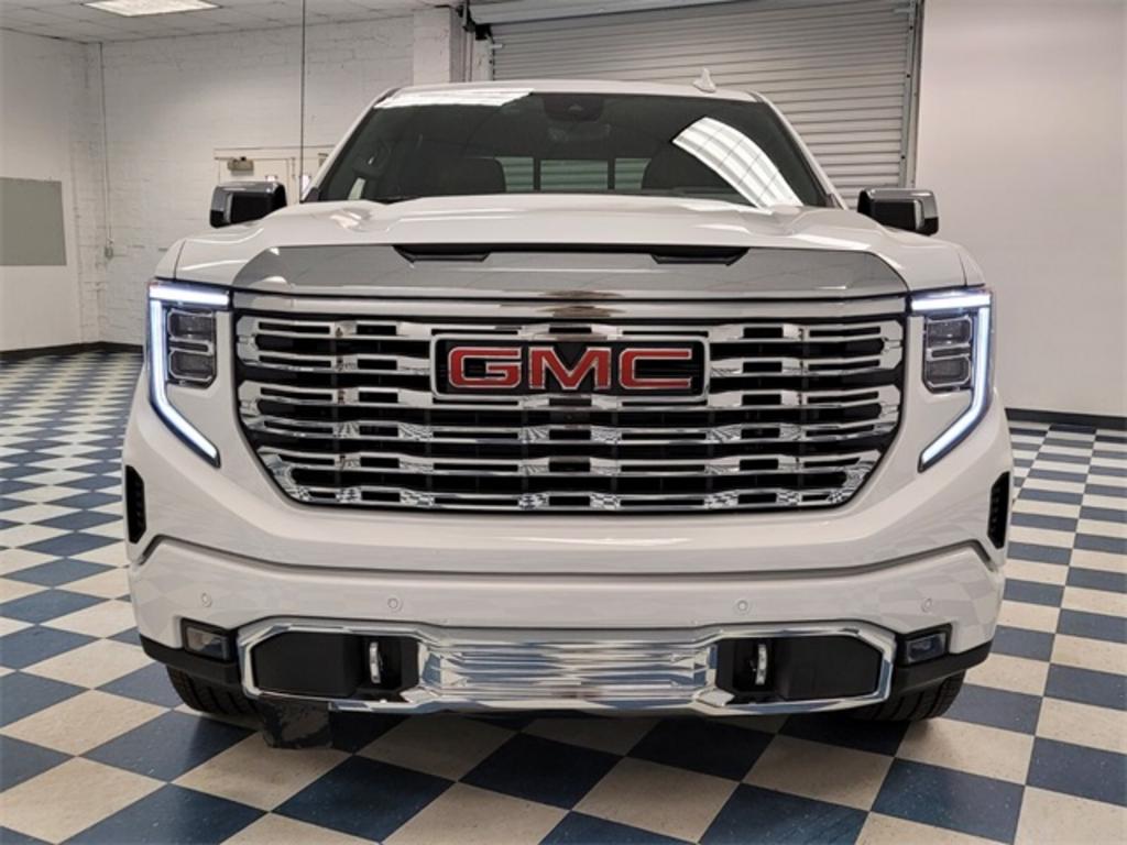 2023 GMC Sierra - $75,631
