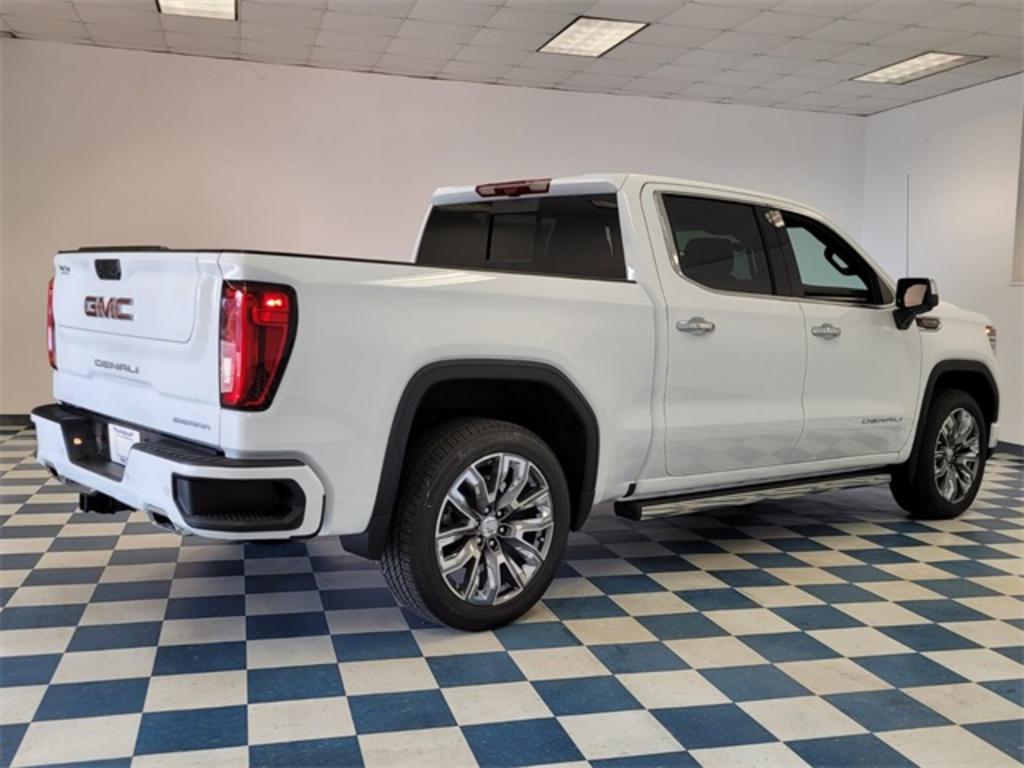 2023 GMC Sierra - $75,631