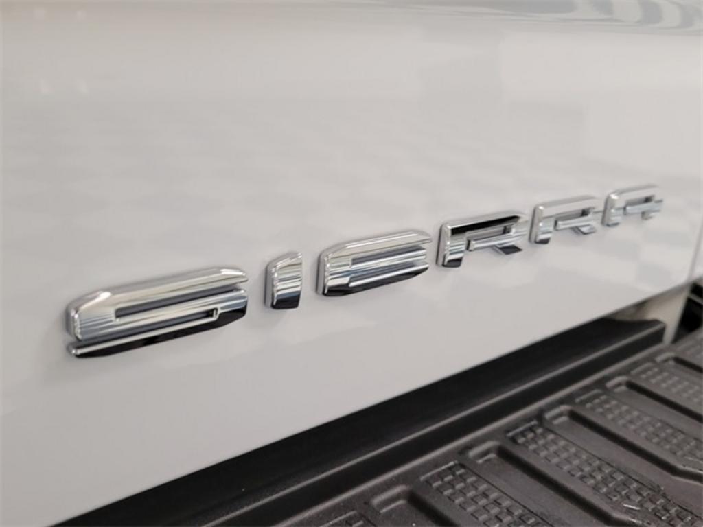 2023 GMC Sierra - $75,631