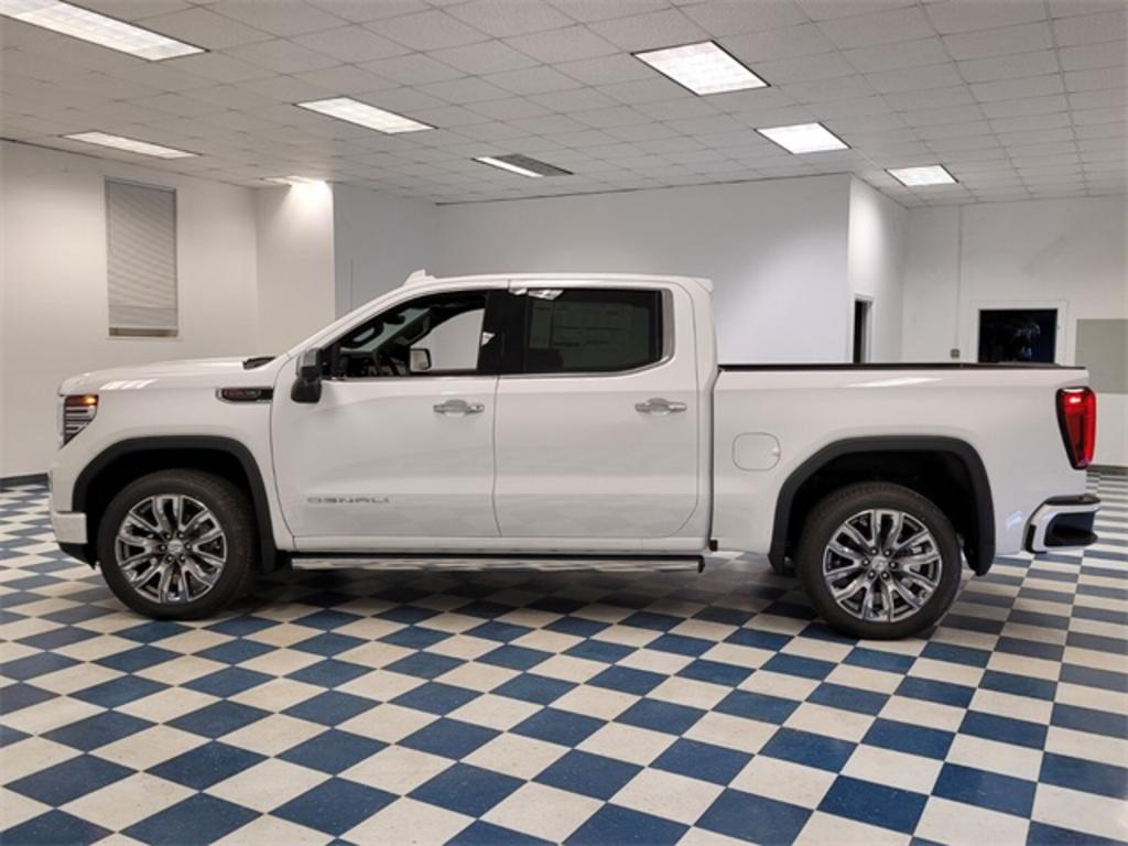 2023 GMC Sierra - $75,631