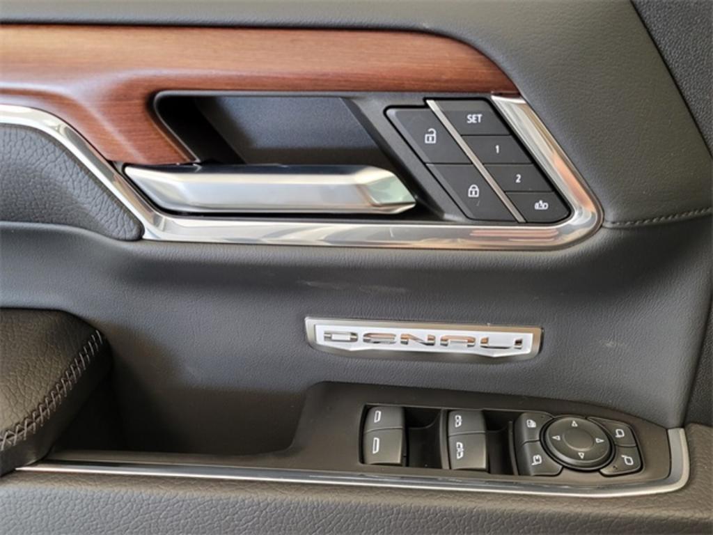 2023 GMC Sierra 1500 - $76,693