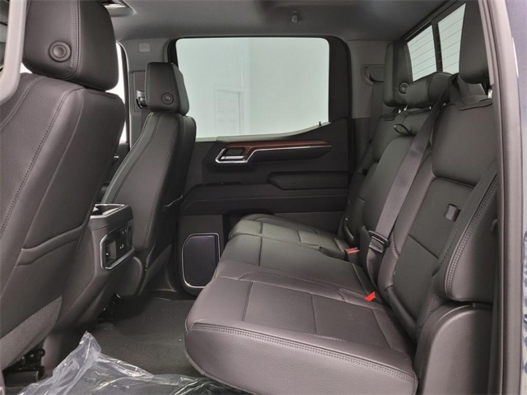 2023 GMC Sierra - $74,656