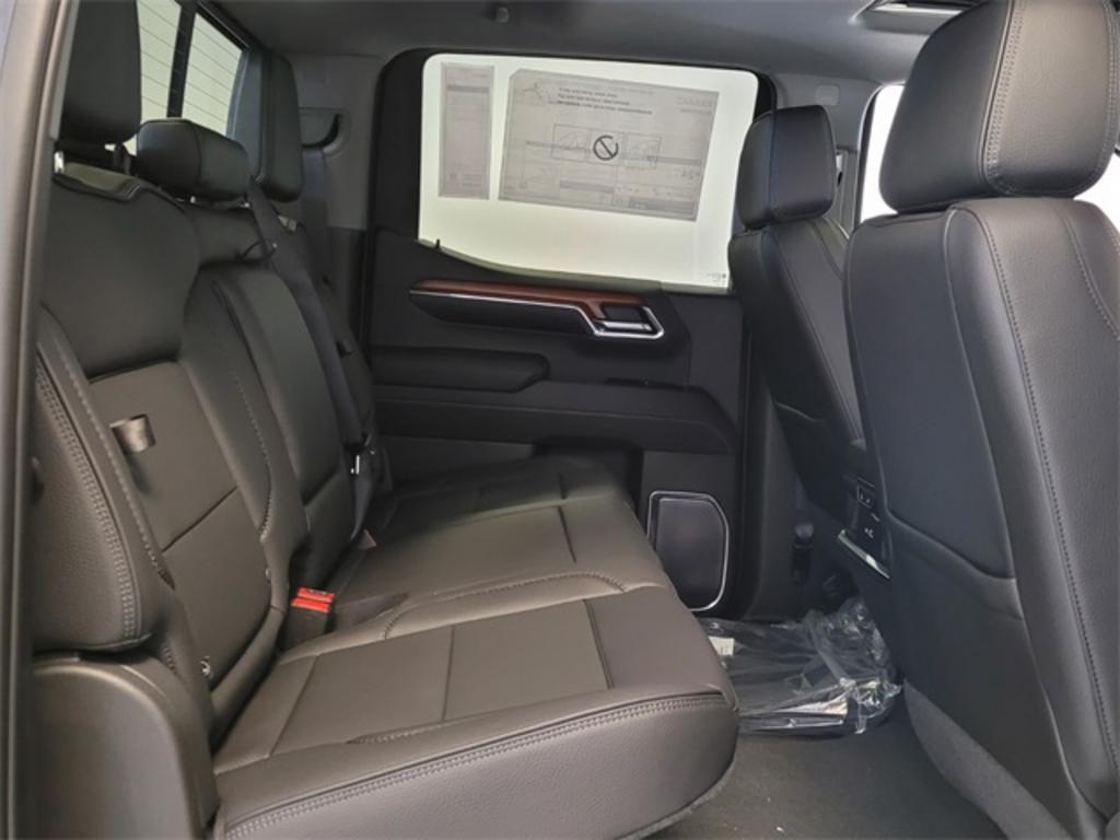 2023 GMC Sierra - $74,656