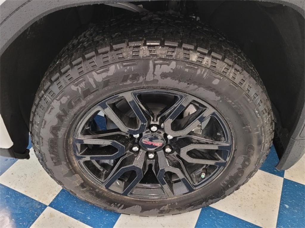2023 GMC Sierra 1500 - $58,375