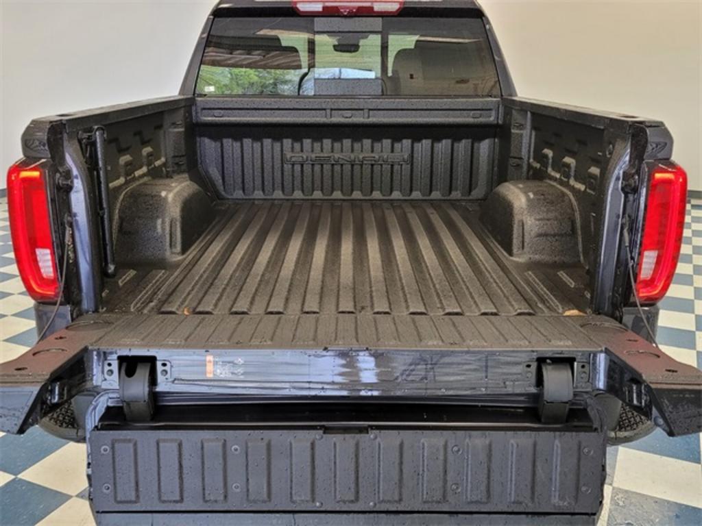 2023 GMC Sierra - $75,426