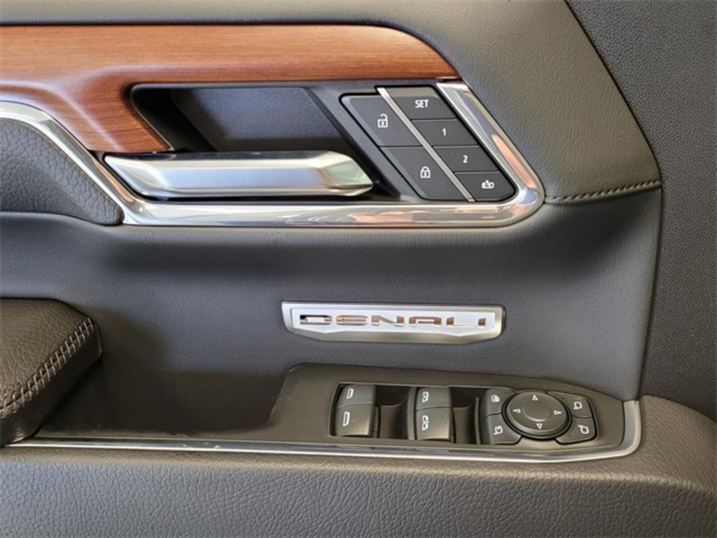 2023 GMC Sierra - $75,426