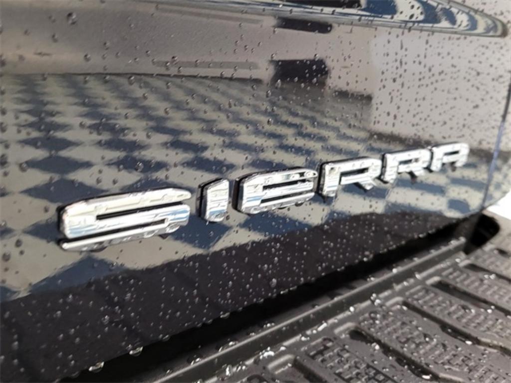 2023 GMC Sierra - $75,426