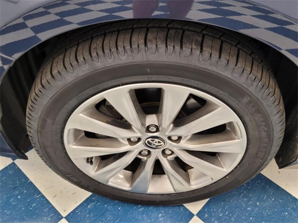 2017 Toyota Camry - $22,500