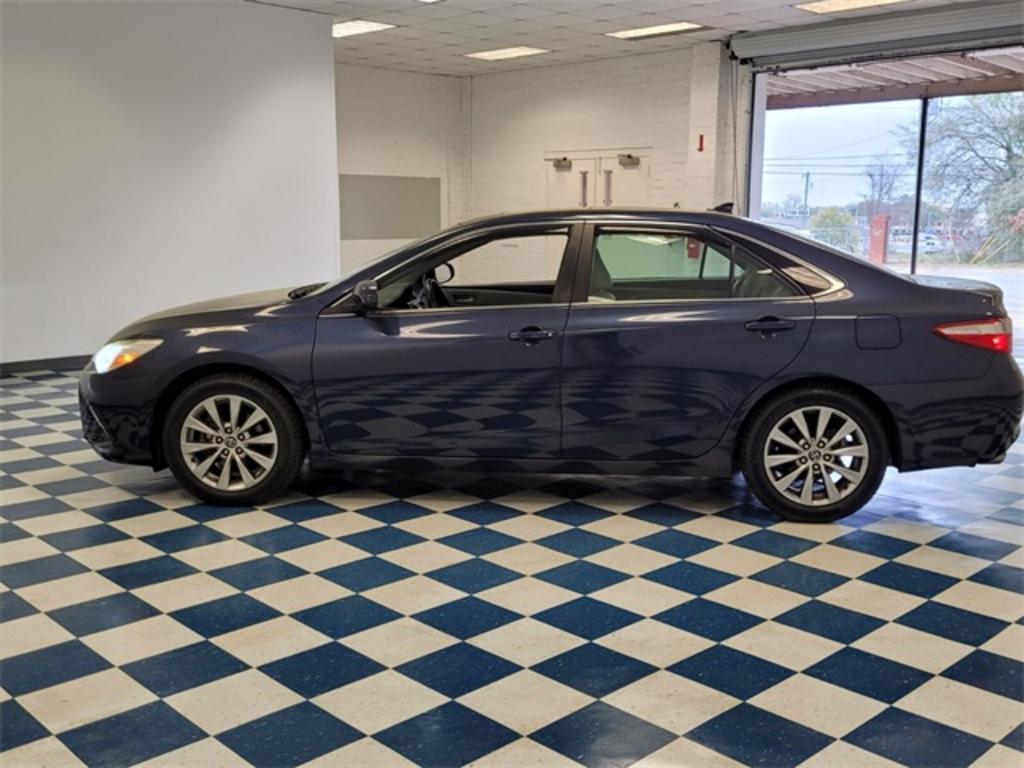 2017 Toyota Camry - $22,500