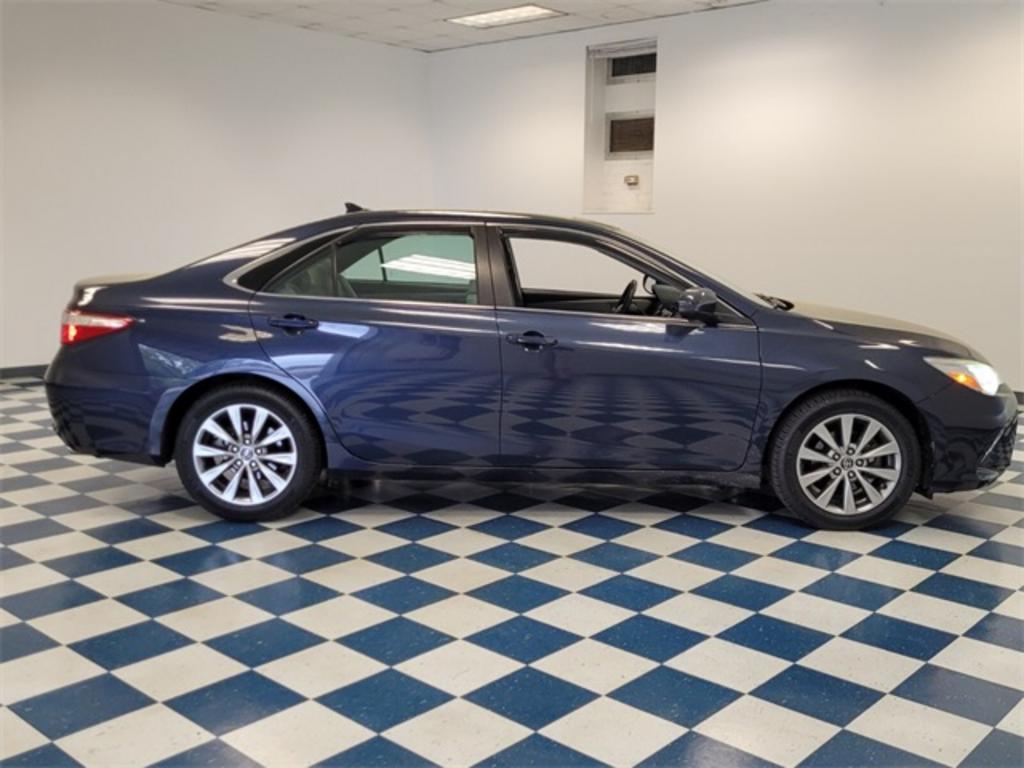 2017 Toyota Camry - $22,500
