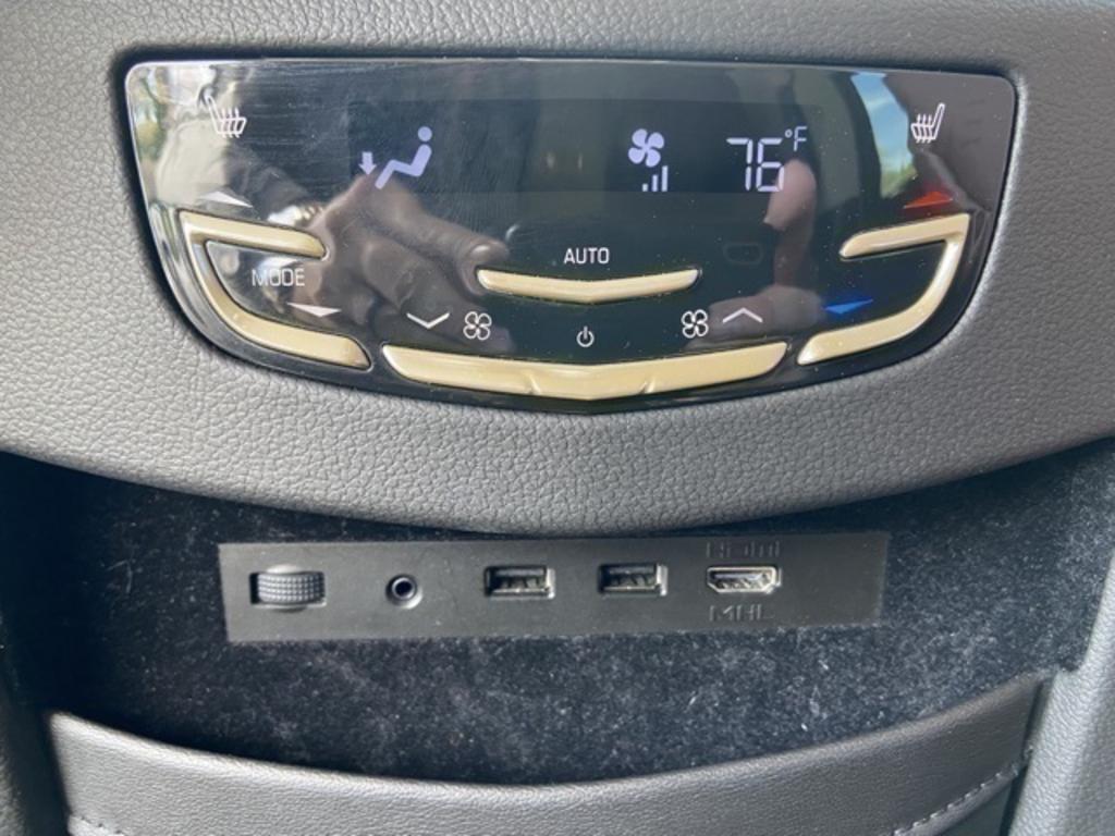 2019 Cadillac Escalade ESV Premium Luxury photo