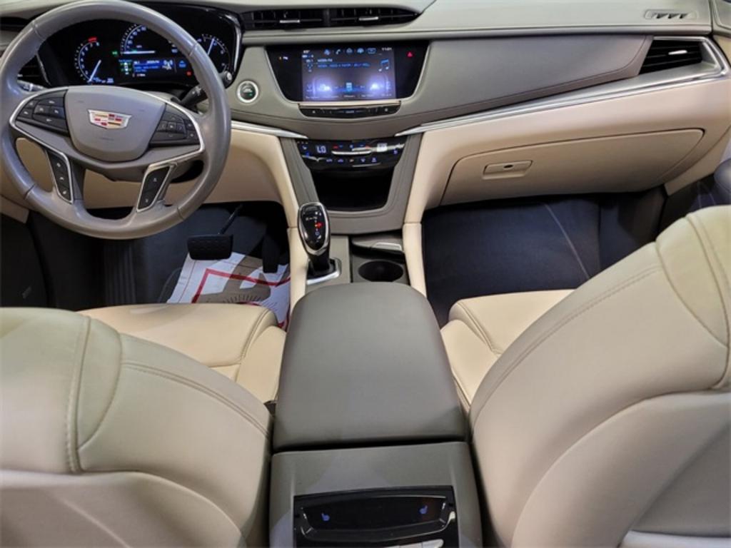 2018 Cadillac XT5 - $26,000