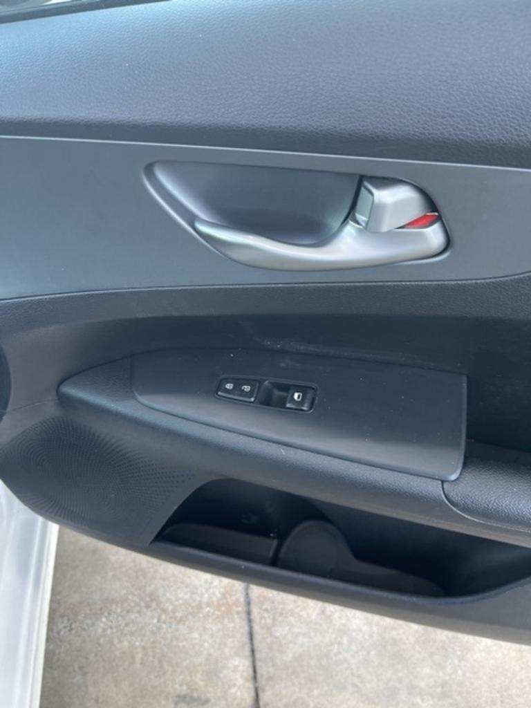 2019 Kia Forte - $18,000