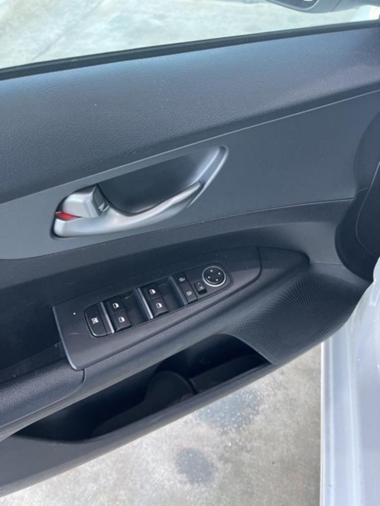 2019 Kia Forte - $18,000