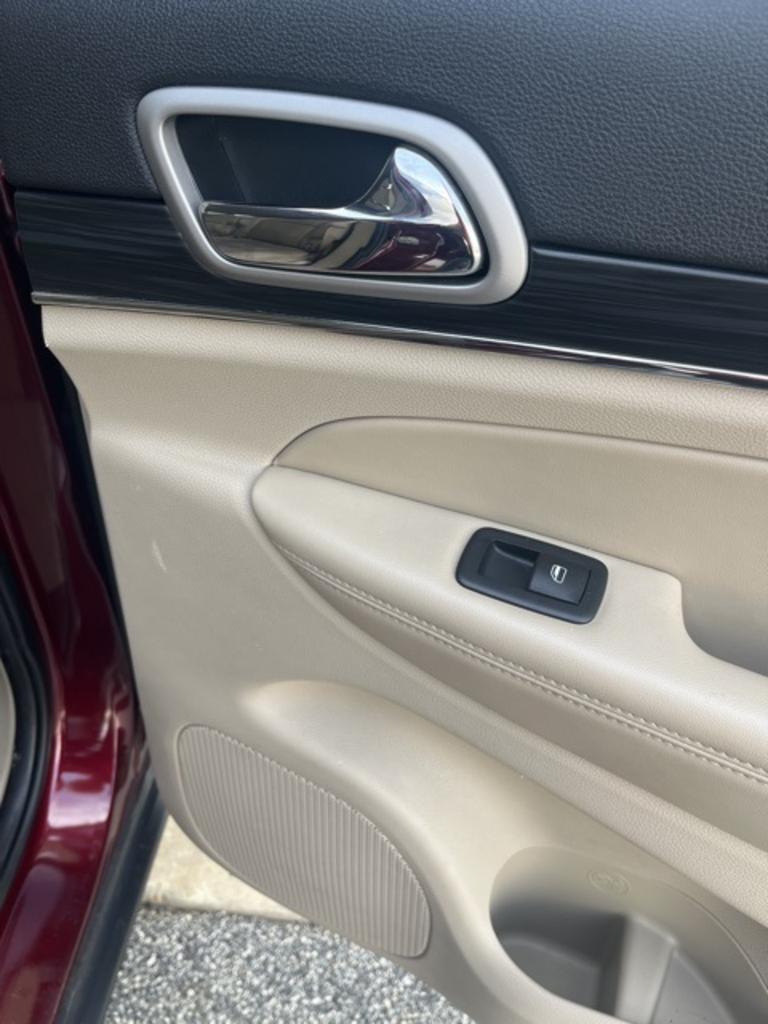 2020 Jeep Cherokee - $27,500