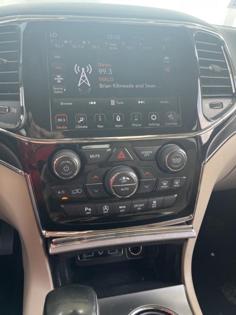 2020 Jeep Cherokee - $27,500