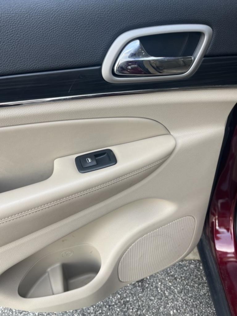 2020 Jeep Cherokee - $27,500