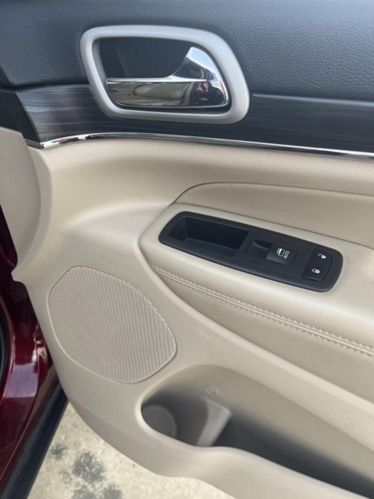 2020 Jeep Cherokee - $27,500