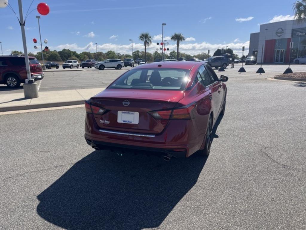 2023 Nissan Altima - $30,000