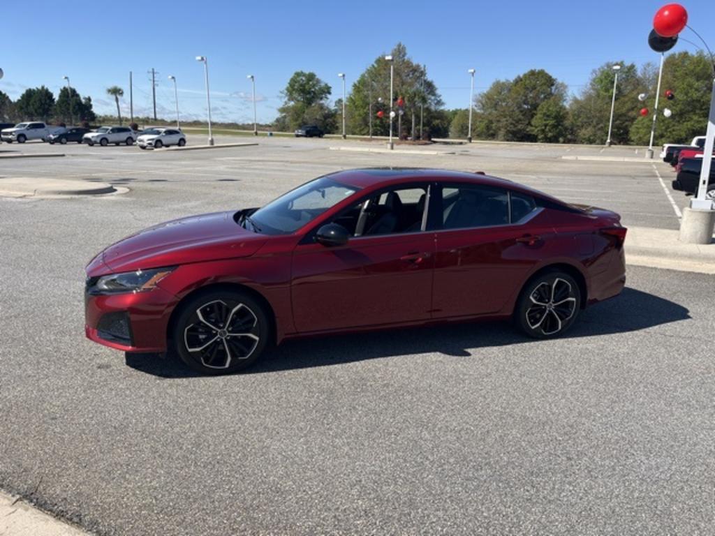 2023 Nissan Altima - $30,000