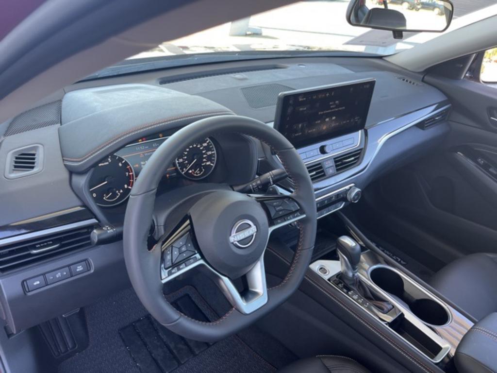 2023 Nissan Altima - $30,000