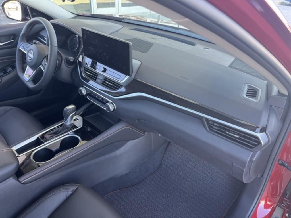 2023 Nissan Altima - $30,000