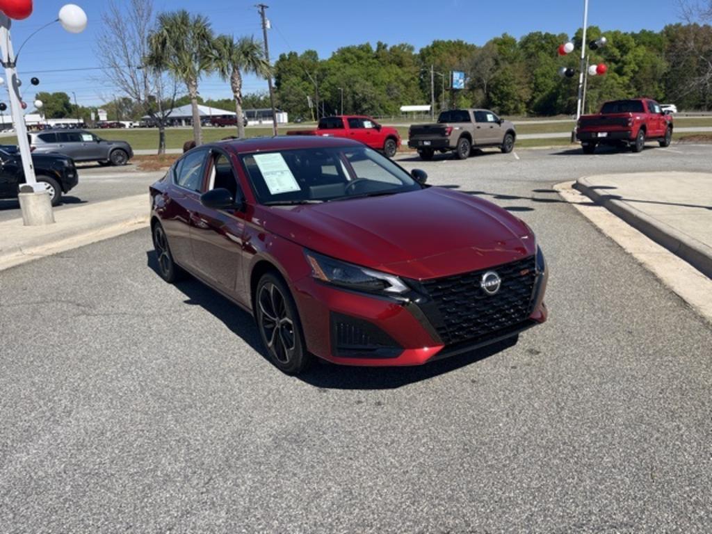 2023 Nissan Altima - $30,000
