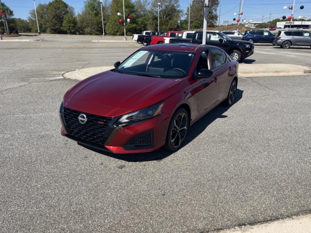 2023 Nissan Altima - $30,000