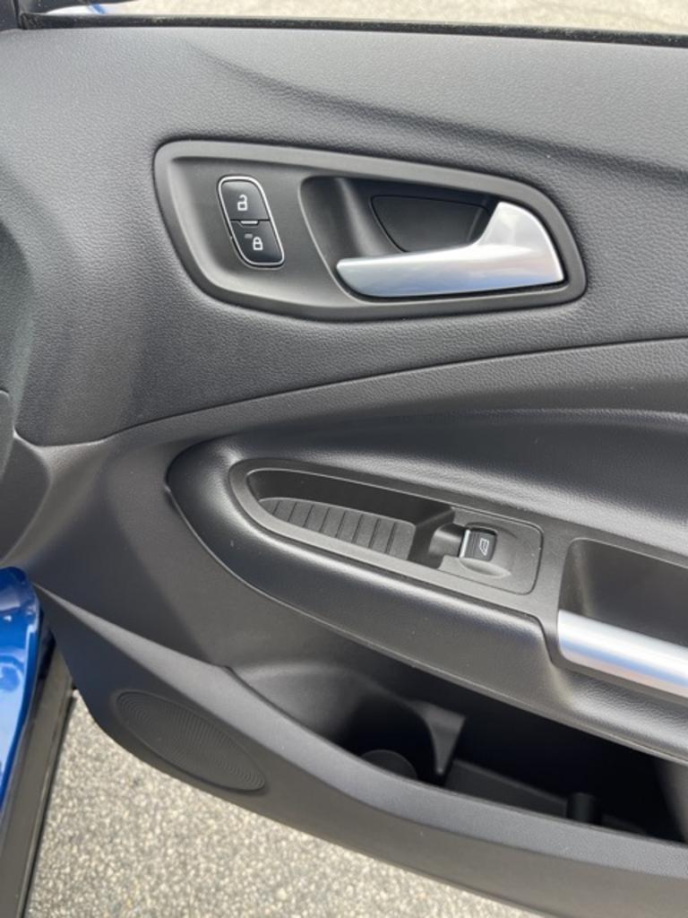 2019 Ford Escape - $21,000