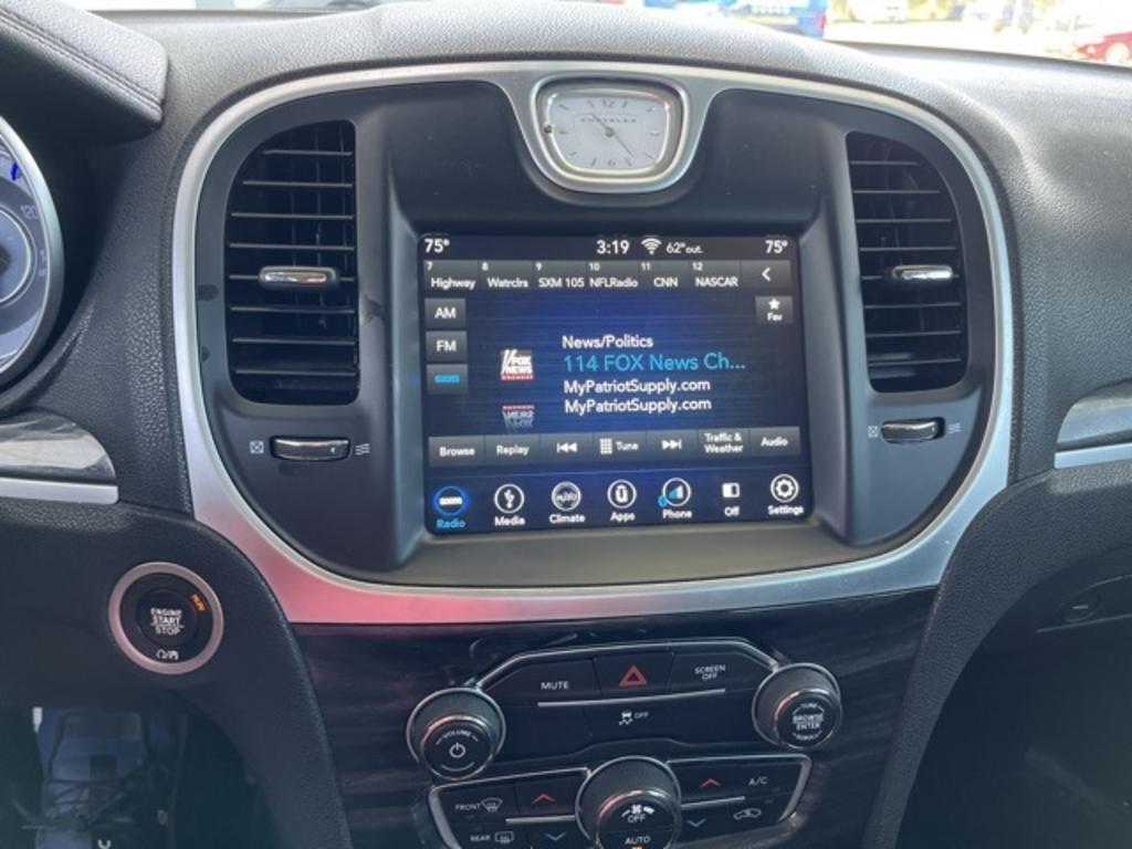 2018 Chrysler 300 - $19,500