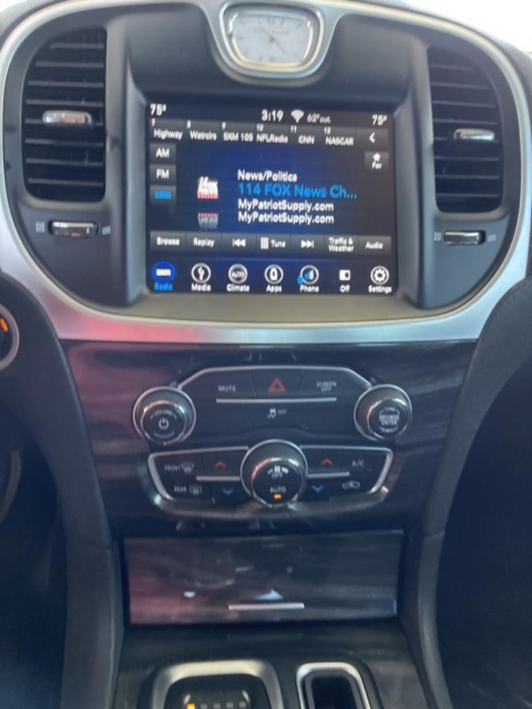 2018 Chrysler 300 - $19,500