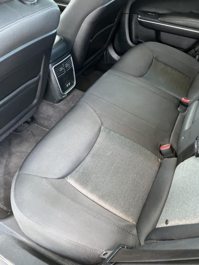 2018 Chrysler 300 - $19,500