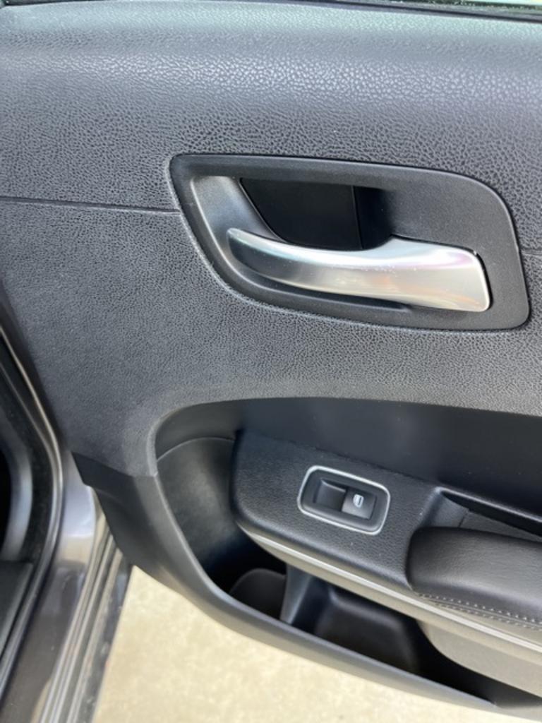 2018 Chrysler 300 - $19,500