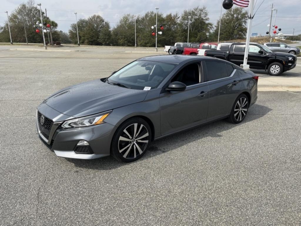2020 Nissan Altima - $22,000