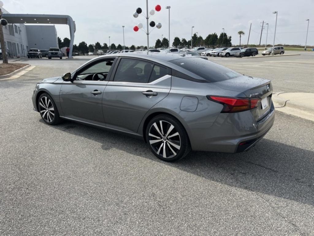 2020 Nissan Altima - $22,000