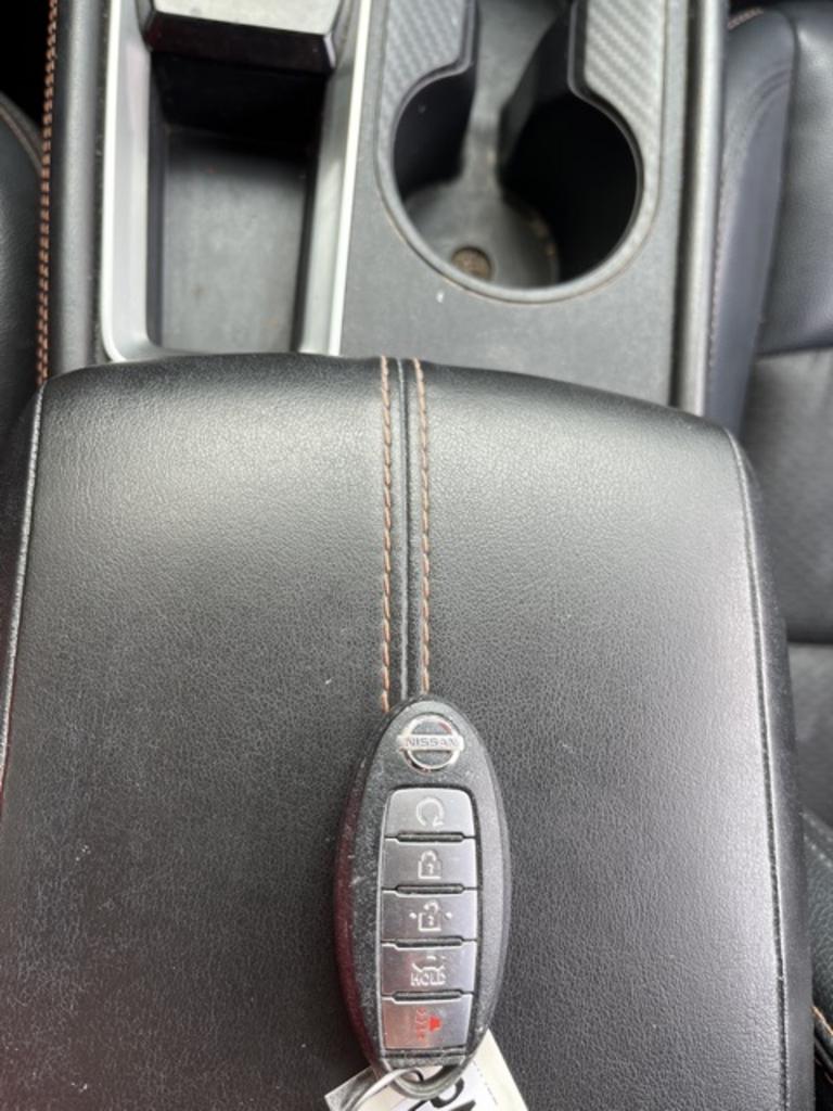 2020 Nissan Altima - $22,000