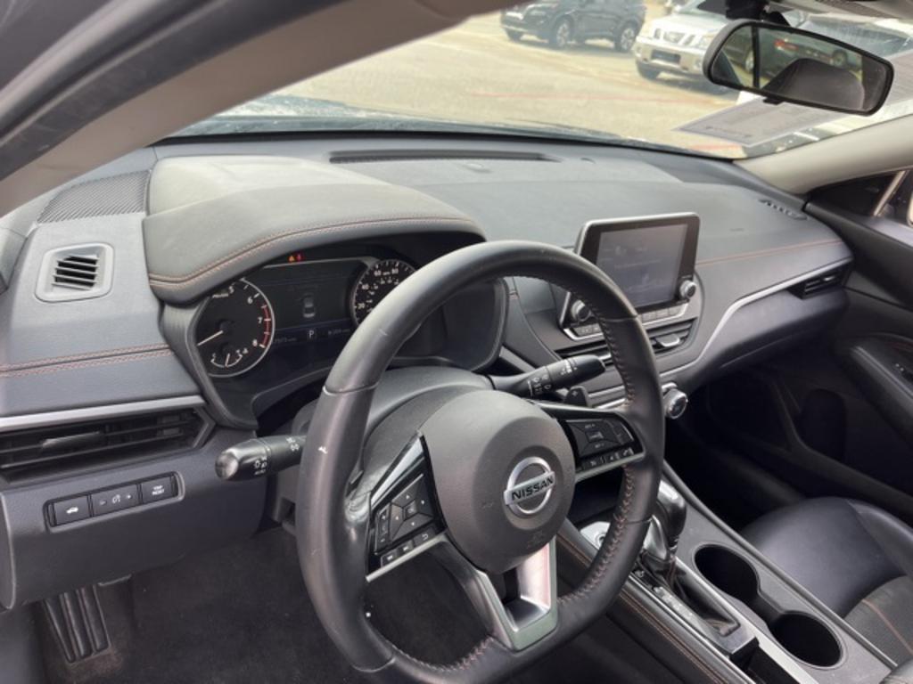 2020 Nissan Altima - $22,000