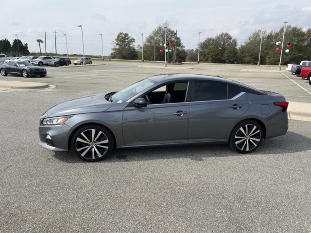2020 Nissan Altima - $22,000
