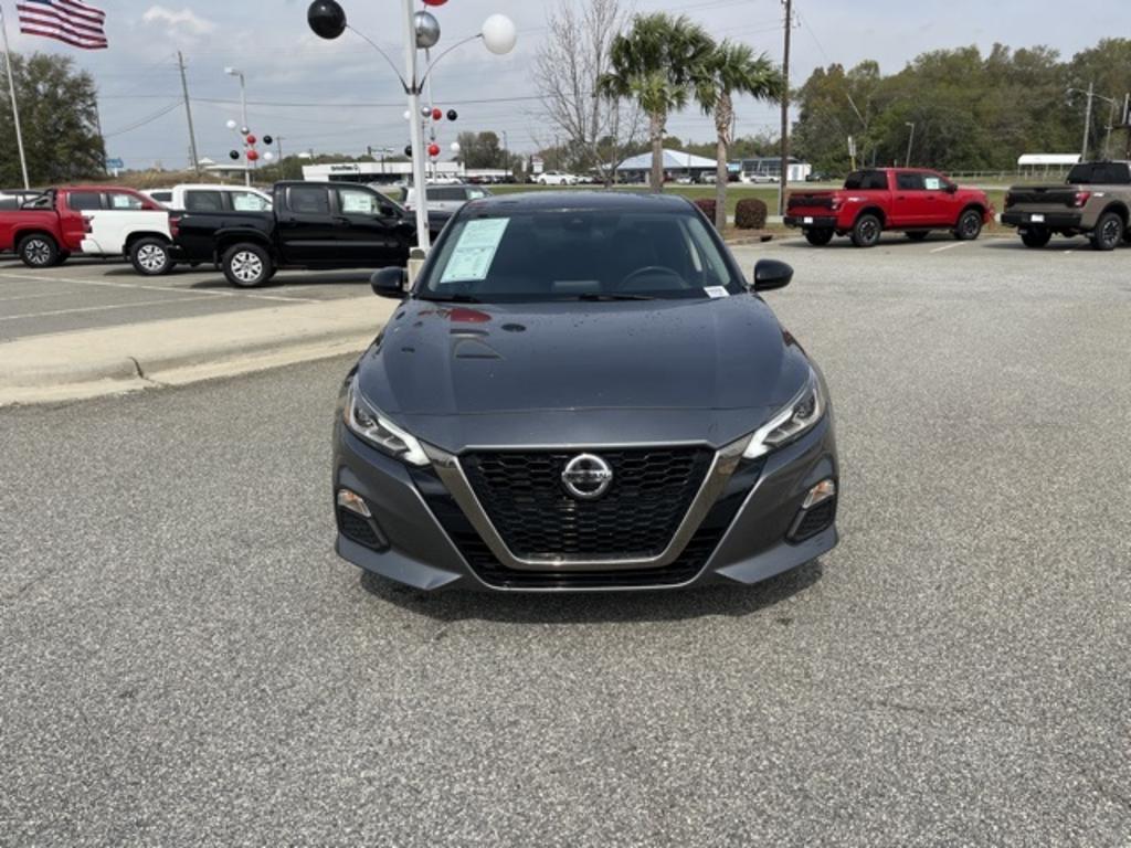 2020 Nissan Altima - $22,000