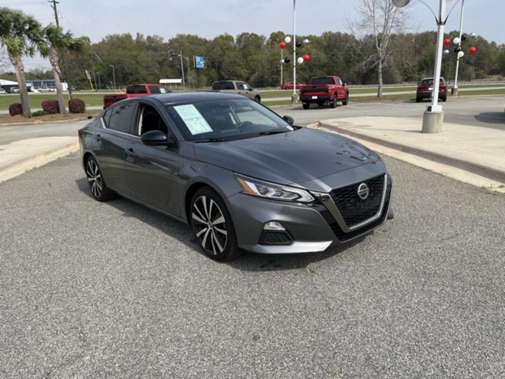 2020 Nissan Altima - $22,000