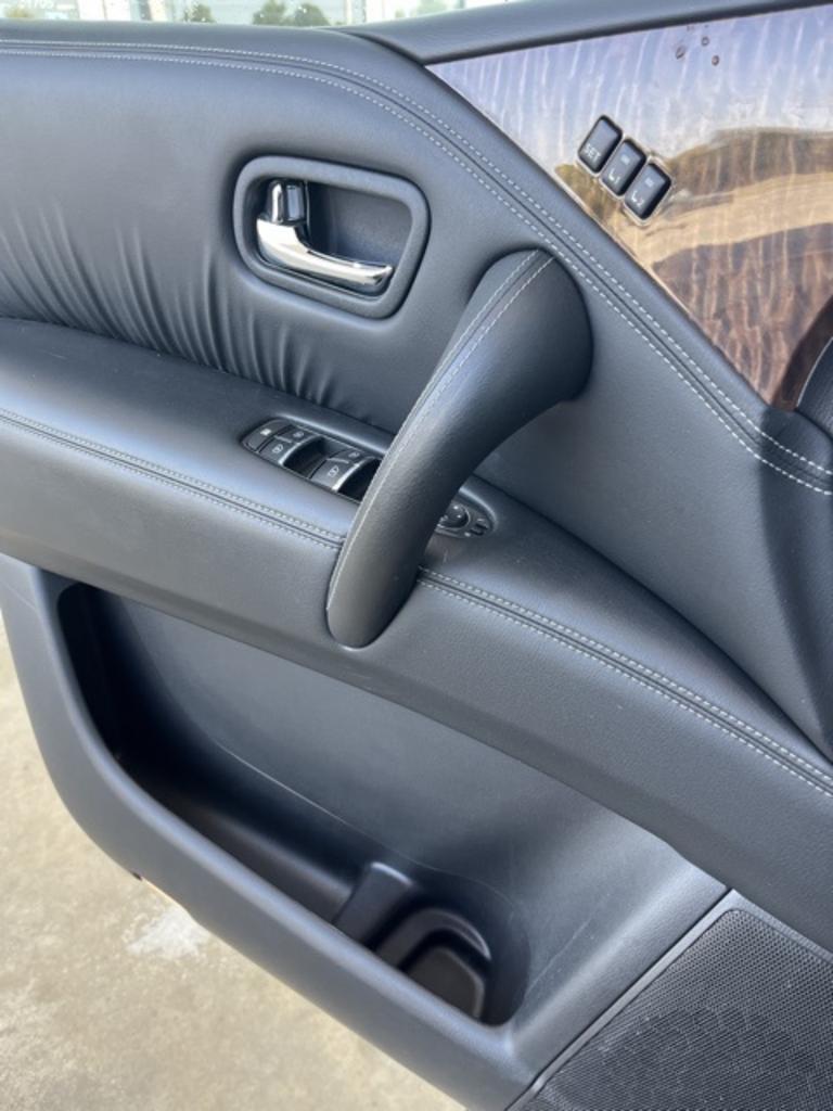 2018 Nissan Armada - $29,500